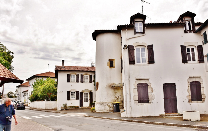 La Commune - Urt