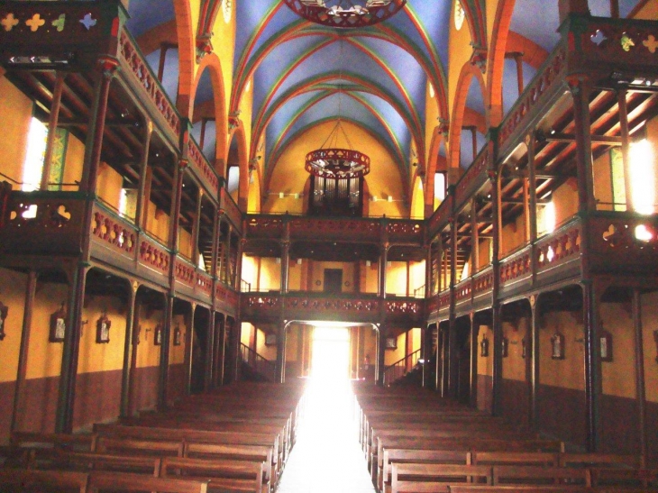 Ustaritz, église: les doubles balcons 