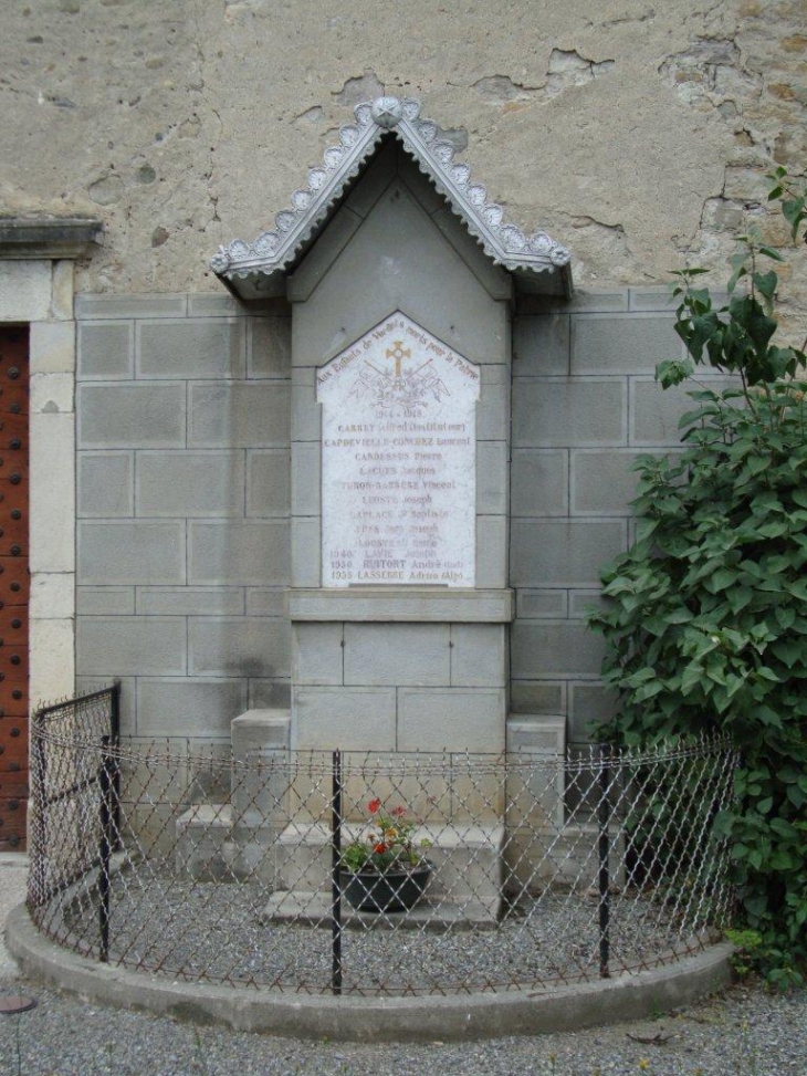 Verdets (64400) monument aux morts