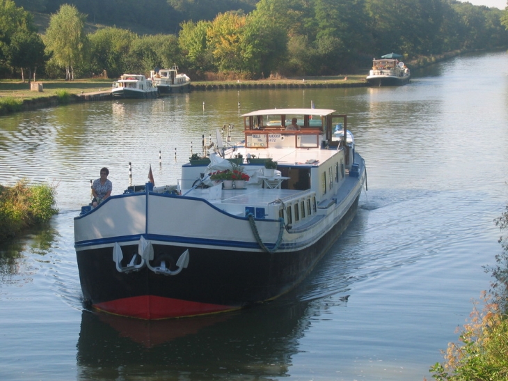 Le canal - Beaulon