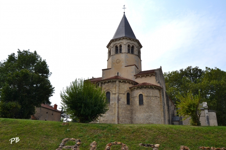 +église Saint-Symphorien ( Romane 12 Em Siècle ) - Biozat