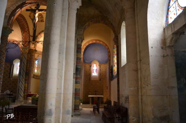 +église Saint-Symphorien ( Romane 12 Em Siècle ) - Biozat