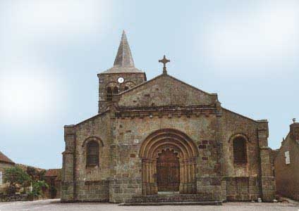 L'église et le clocher - Bizeneuille