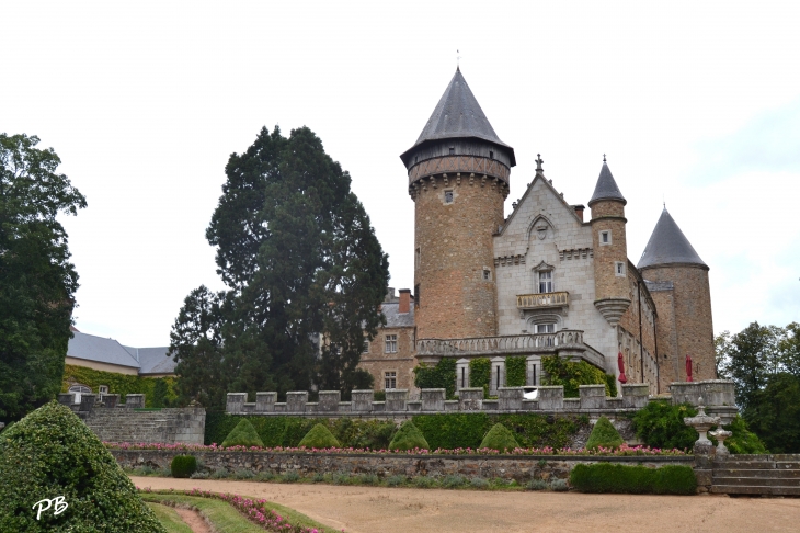 -Château Médiéval du 13 Em Siècle  - Busset