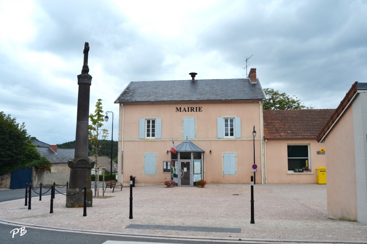 Mairie - Busset