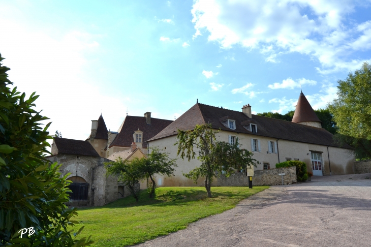 &Château de Chareil-Cintrat ( 16 Em Siècle )