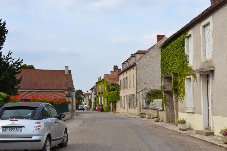  - Charroux