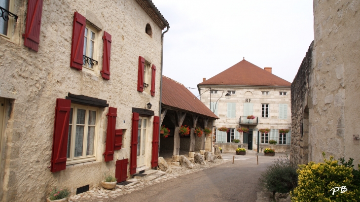 Mairie - Charroux