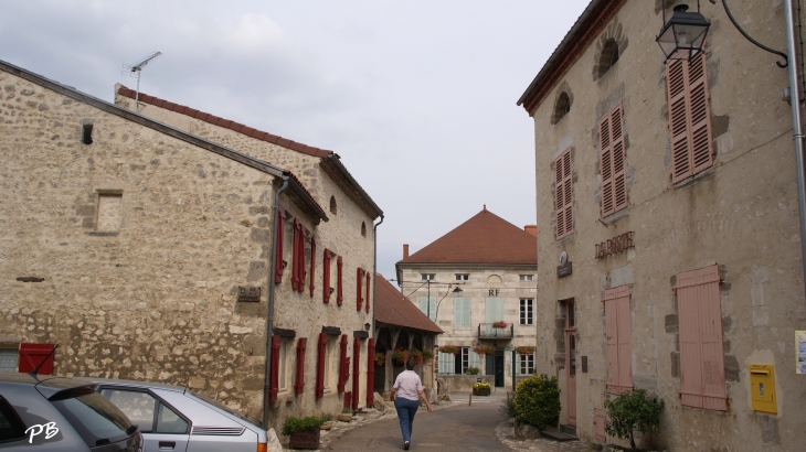  - Charroux