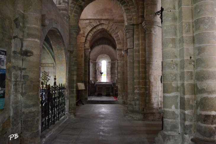 *Eglise Gothique Saint-Jean-Baptiste - Charroux