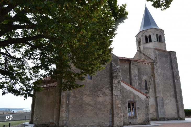 +église Sainte-Radegonde ( romane 12 Em Siècle ) - Cognat-Lyonne