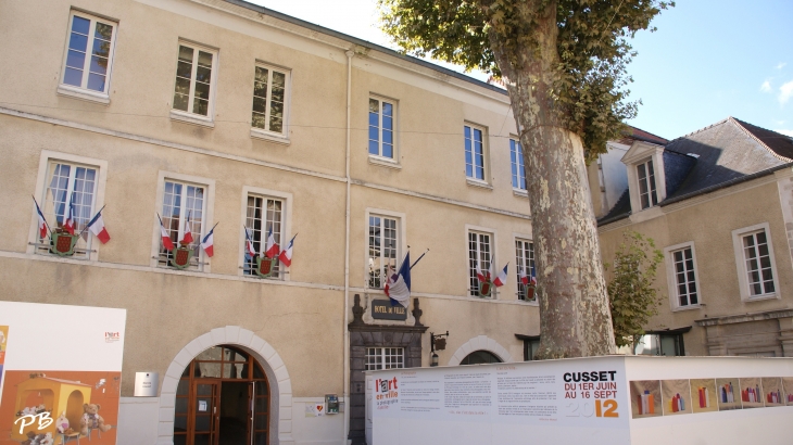 Hotel-de-Ville - Cusset