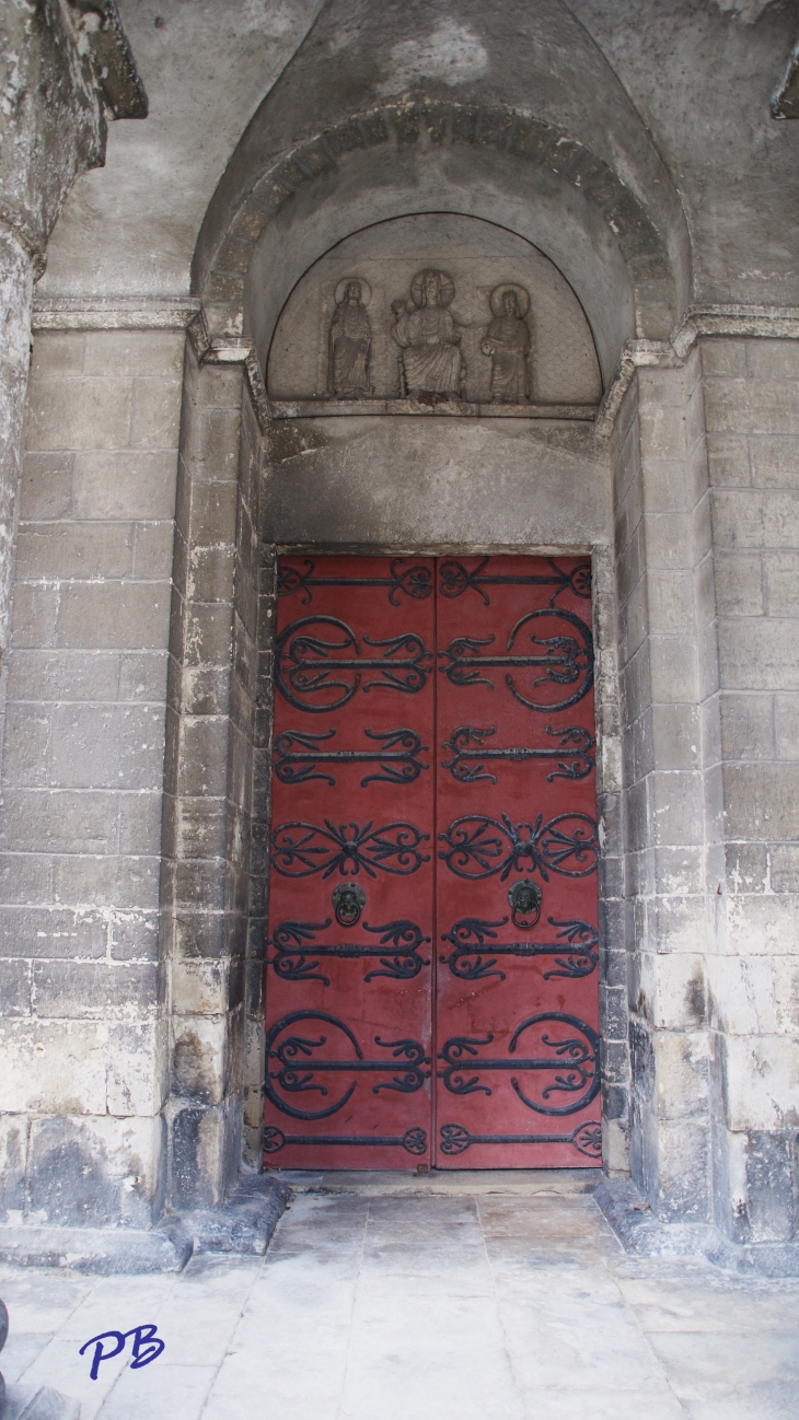 Abbatiale Saint-Léger ( X Em/ XV Em Siècle ) - Ébreuil