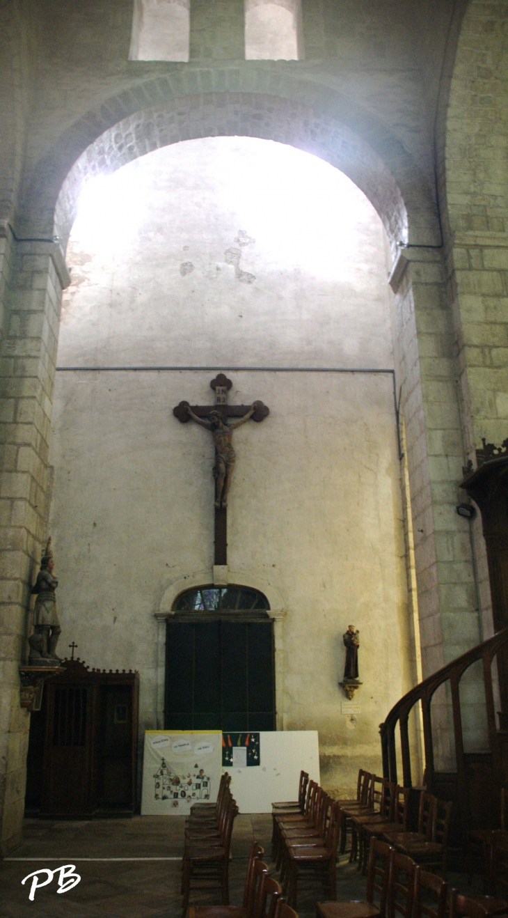 Abbatiale Saint-Léger ( X Em/ XV Em Siècle ) - Ébreuil