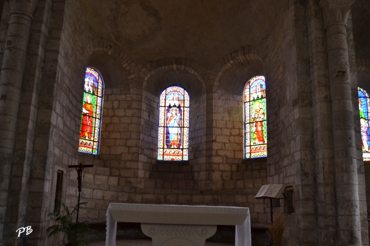 +Eglise Saint-Cyr et Sainte-Julitte D'Escurolles ( 11 Em Siècle )