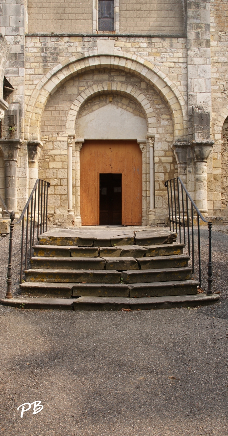 +Eglise Saint-Cyr et Sainte-Julitte D'Escurolles ( 11 Em Siècle )