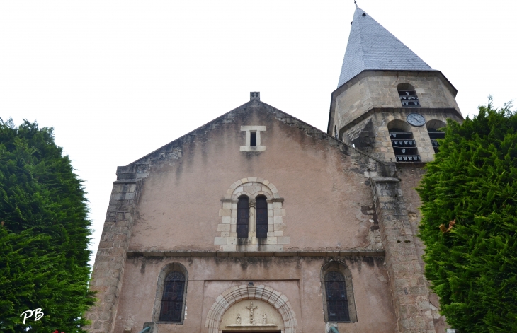 *église Saint-Désire en partie du 12 Em Siècle clocher de 1776  - Ferrières-sur-Sichon