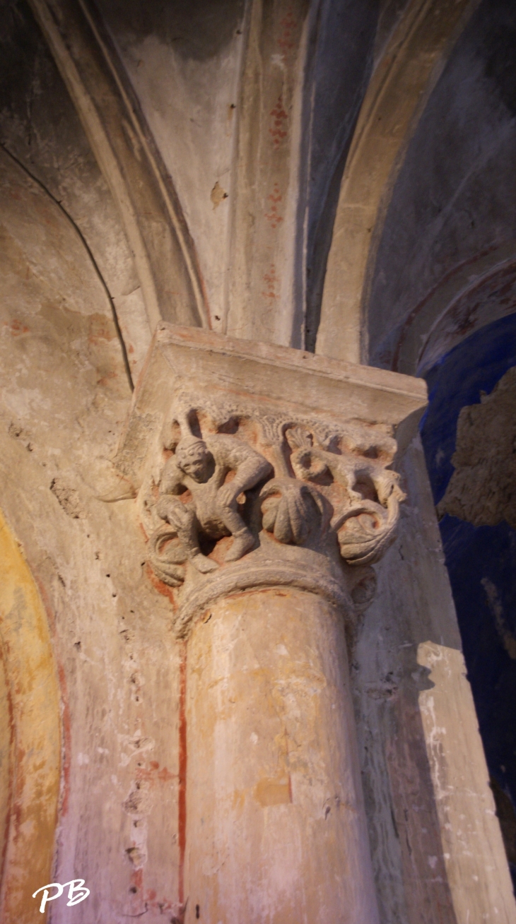 +Eglise Sainte-Croix de Gannat ( 12 Em Siècle )