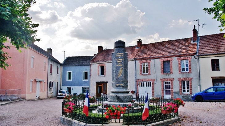 Monument aux Morts - Isserpent