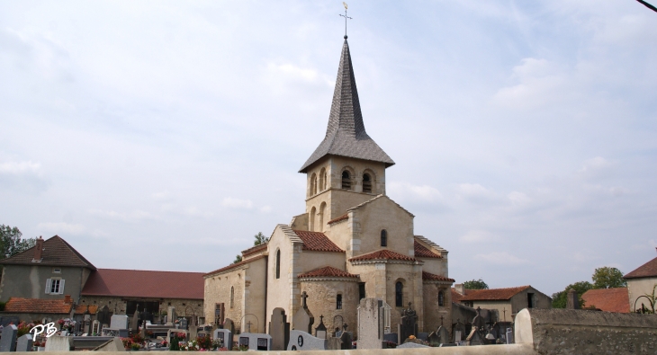 .Eglise Saint-Saturnin ( 11 Em Siècle ) - Mazerier