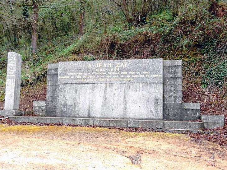 Hommage à Jean ZAY résistant fusillé - Molles