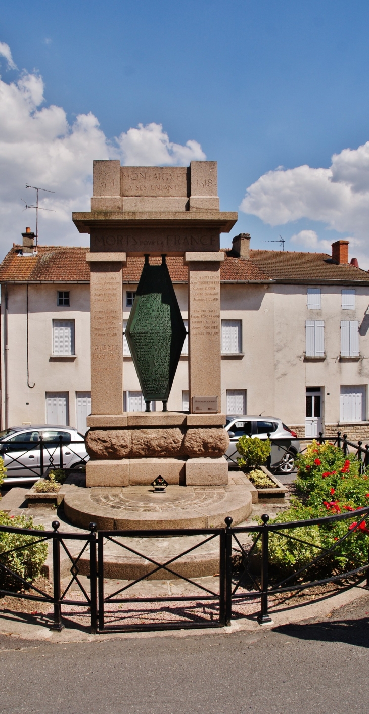 Monument aux Morts - Montaiguët-en-Forez