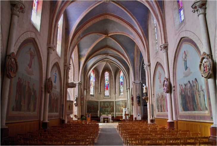 Église Saint-Julien - nef - Neuilly-le-Réal