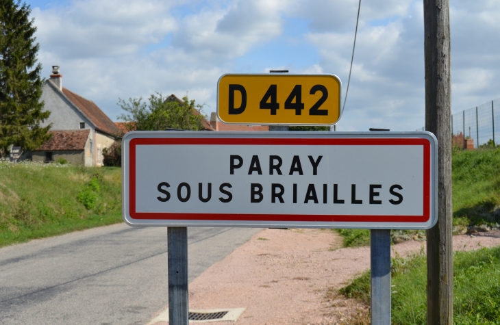  - Paray-sous-Briailles