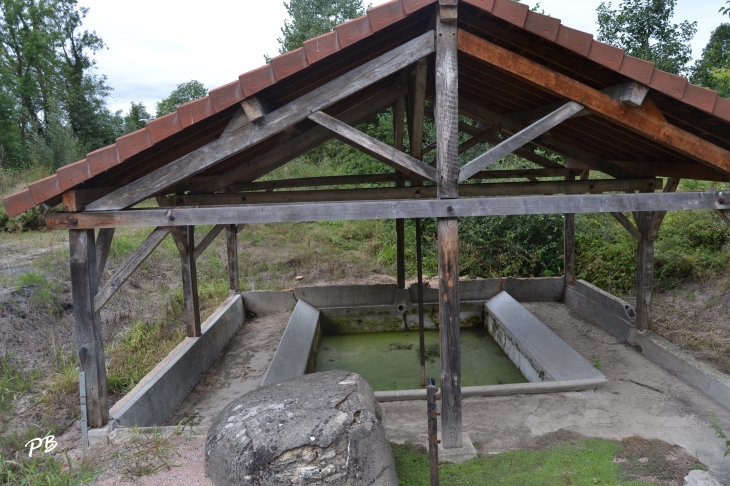 Lavoir - Périgny