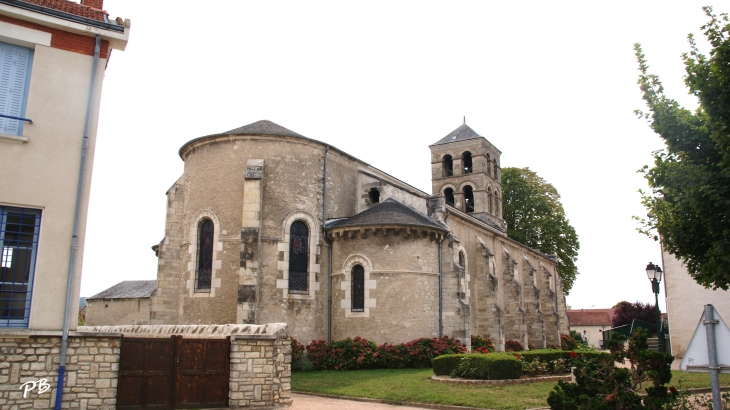 .Eglise Saint-Bonnet ( 14 Em Siècle ) - Saint-Bonnet-de-Rochefort