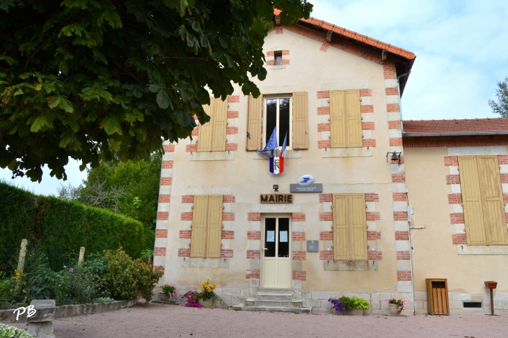 Mairie - Saint-Étienne-de-Vicq