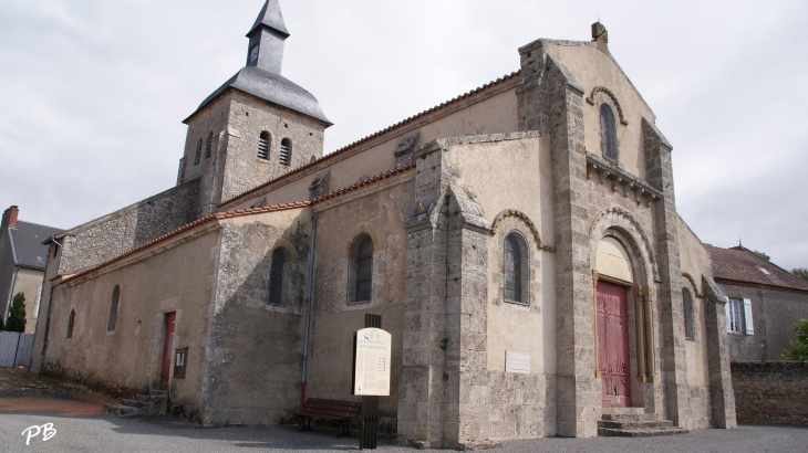 -Eglise Saint-Julien ( 11 Em Siècle ) - Saint-Gérand-le-Puy