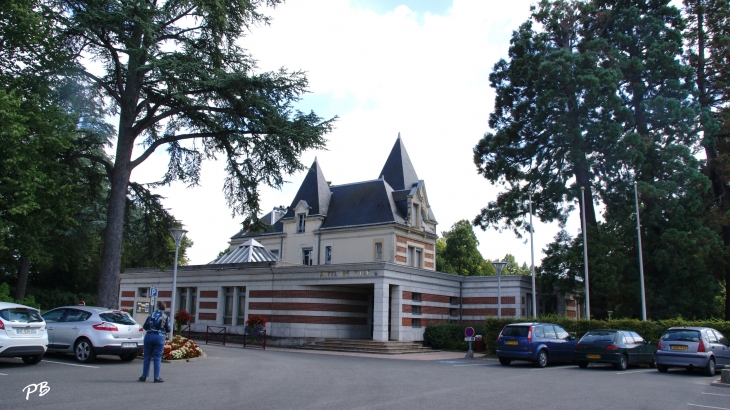 Hotel-de-Ville - Saint-Germain-des-Fossés