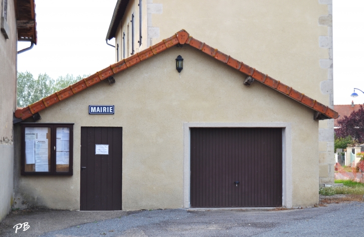 Mairie - Saint-Priest-d'Andelot