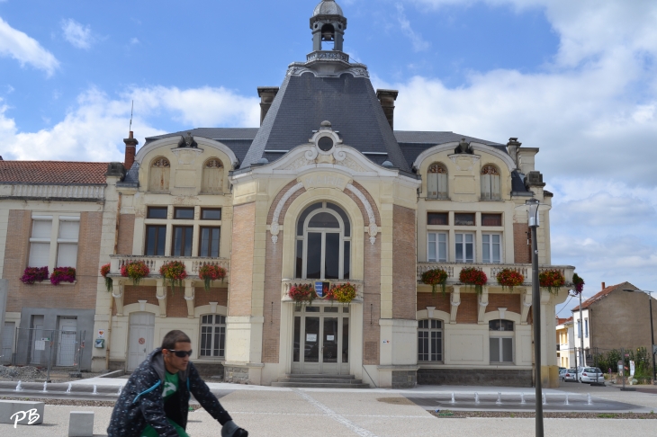 Mairie - Saint-Yorre