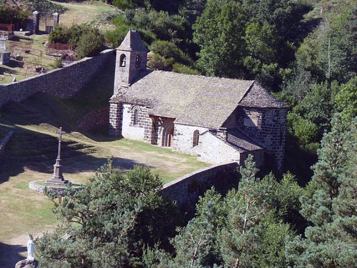 L'église et le calvaire - Alleuze