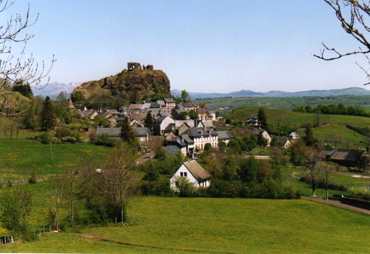 Vue générale - Apchon