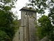 Eglise de Saint-Avit édifiée à l'initiative d'Anne de Beaujeu, fille de Louis XI, régente du royaume et vicomtesse de Carlat. La construction est entreprise de 1503 à 1522.