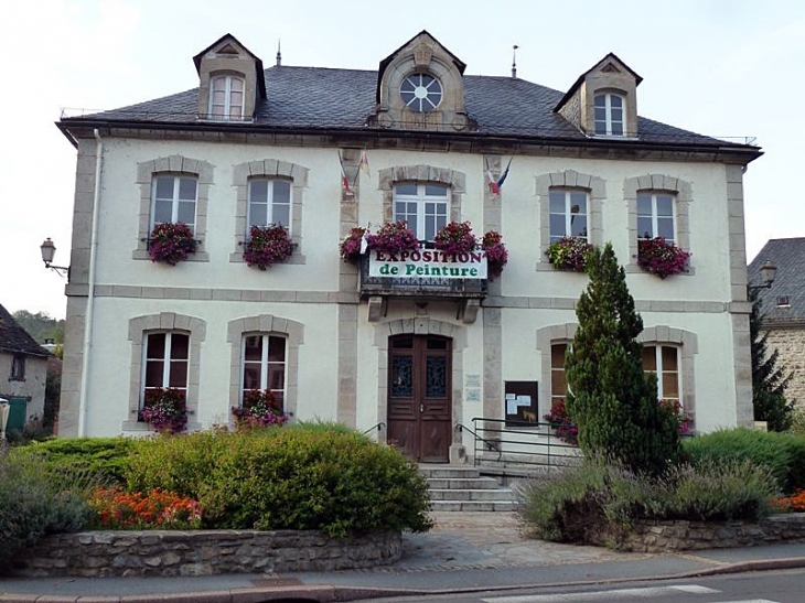 La mairie - Champs-sur-Tarentaine-Marchal