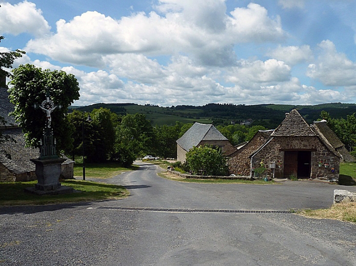 Dans le  village - Jabrun