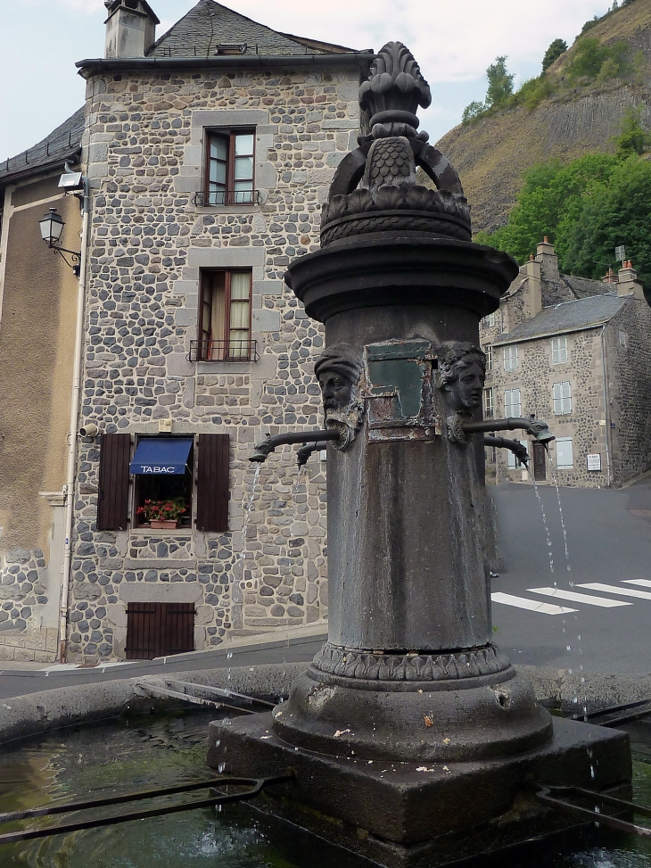 Fontaine - Murat