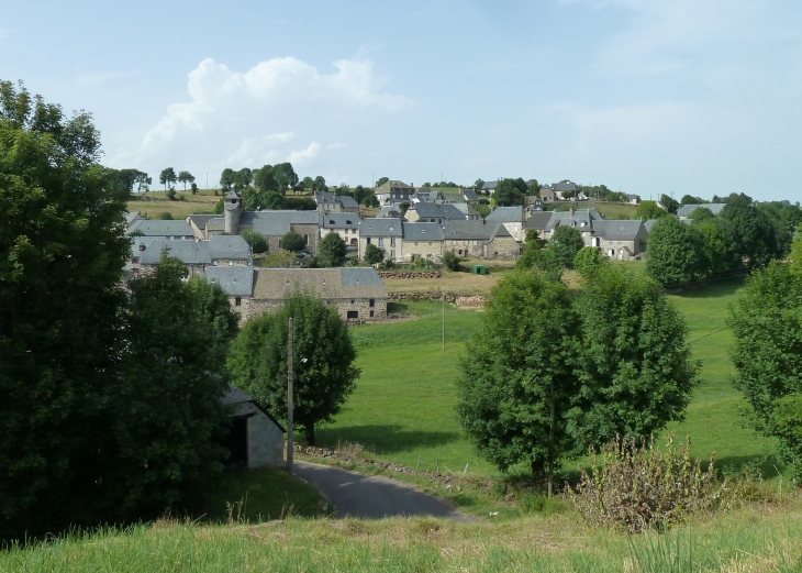 Vue sur le village - Paulhenc