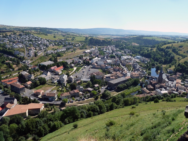 La ville basse vue de la terrasse des Roches - Saint-Flour