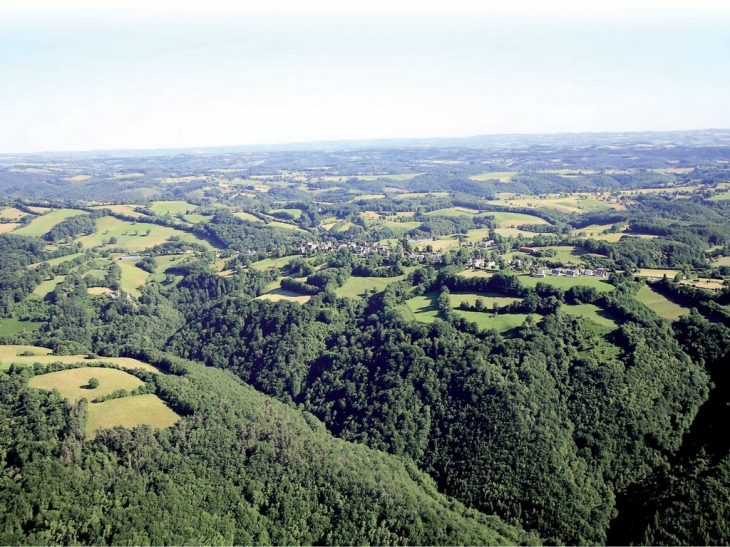 Vue d 'avion - Saint-Illide