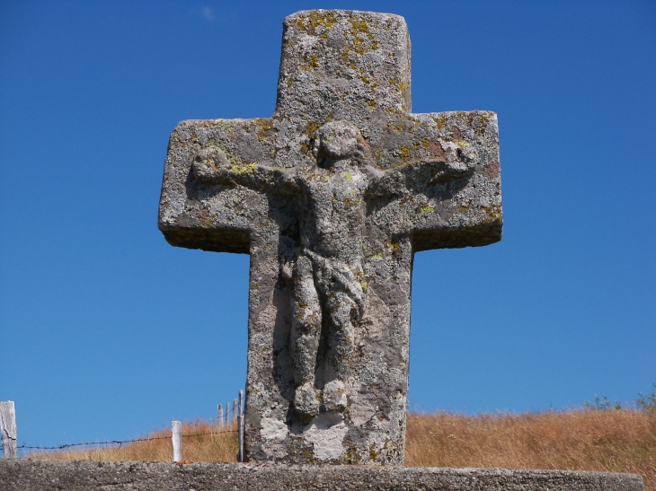 Croix des vachers vers le Puy Violent 2 - Saint-Paul-de-Salers