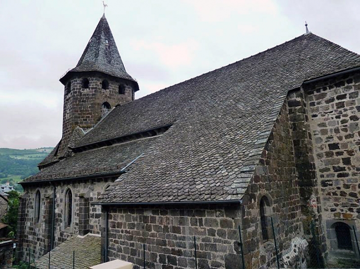 L'église - Vic-sur-Cère