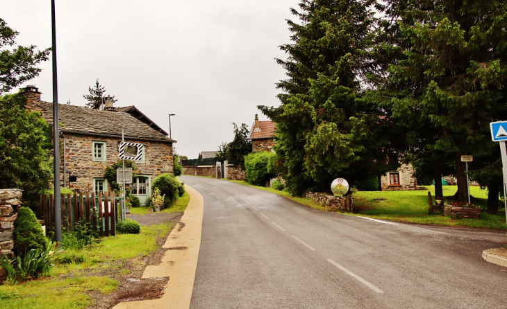 La Commune ( Recharinges ) - Araules