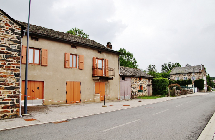 La Commune ( recharinges ) - Araules