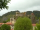 Vue sur le village et château