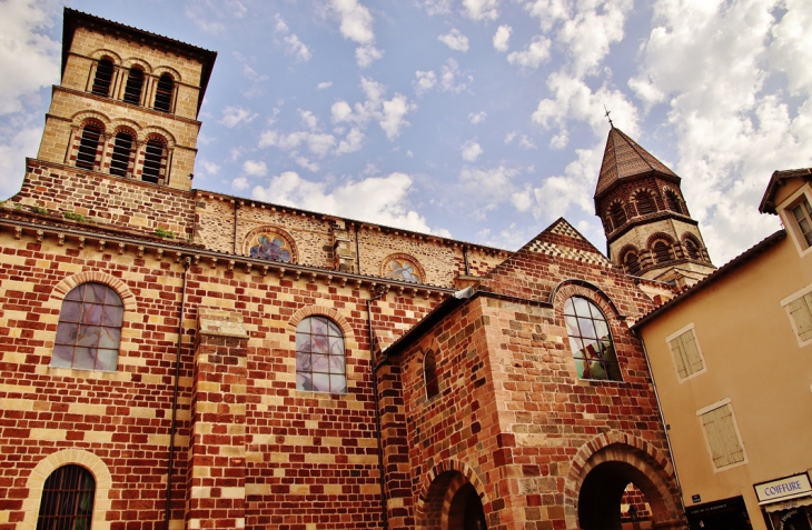  Basilique St Julien - Brioude